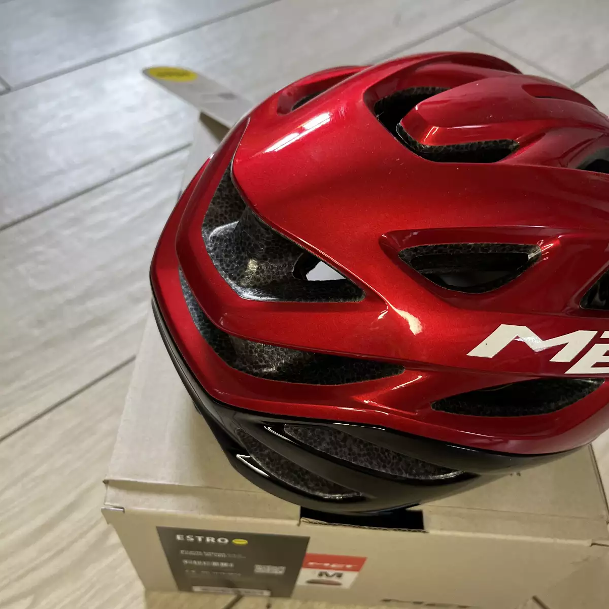 Casque Met Estro ROUGE